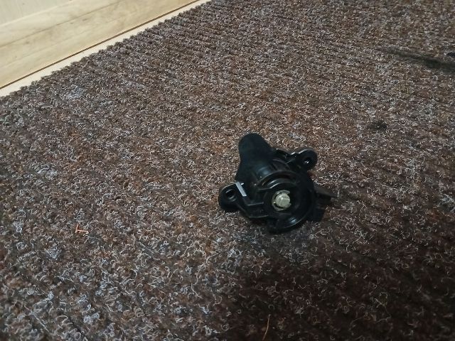 bontott BMW 3 E46 Csomagtérajtó Zárbetét