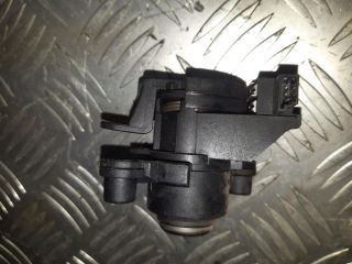 bontott BMW 3 E46 Csomagtérajtó Zárbetét