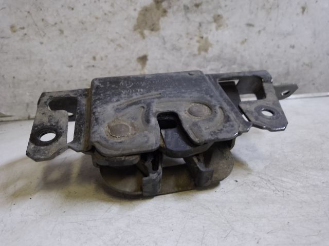 bontott BMW 3 E46 Csomagtérajtó Zárszerkezet