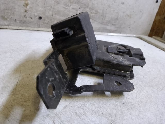 bontott BMW 3 E46 Csomagtérajtó Zárszerkezet