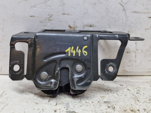 bontott BMW 3 E46 Csomagtérajtó Zárszerkezet