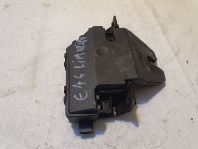 bontott BMW 3 E46 Csomagtérajtó Zárszerkezet