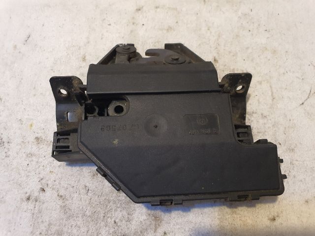 bontott BMW 3 E46 Csomagtérajtó Zárszerkezet