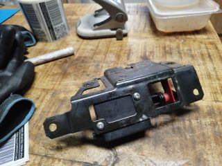 bontott BMW 3 E46 Csomagtérajtó Zárszerkezet