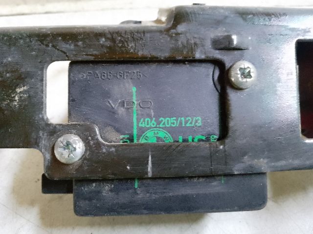 bontott BMW 3 E46 Csomagtérajtó Zárszerkezet