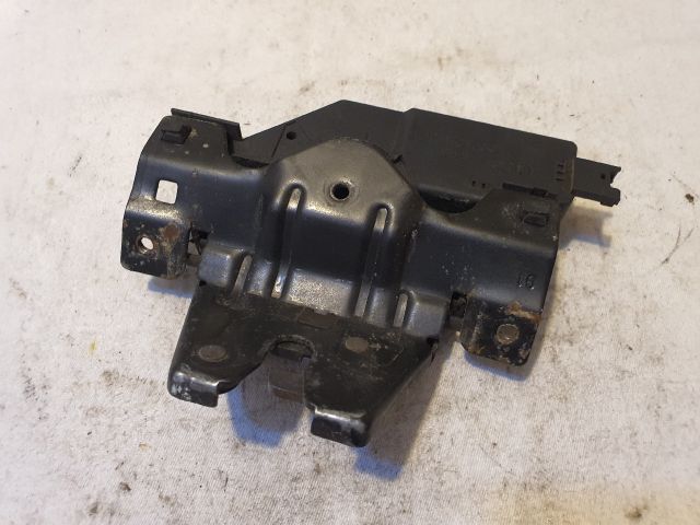 bontott BMW 3 E46 Csomagtérajtó Zárszerkezet