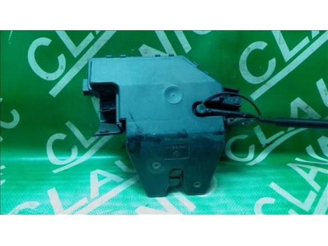 bontott BMW 3 E46 Csomagtérajtó Zárszerkezet