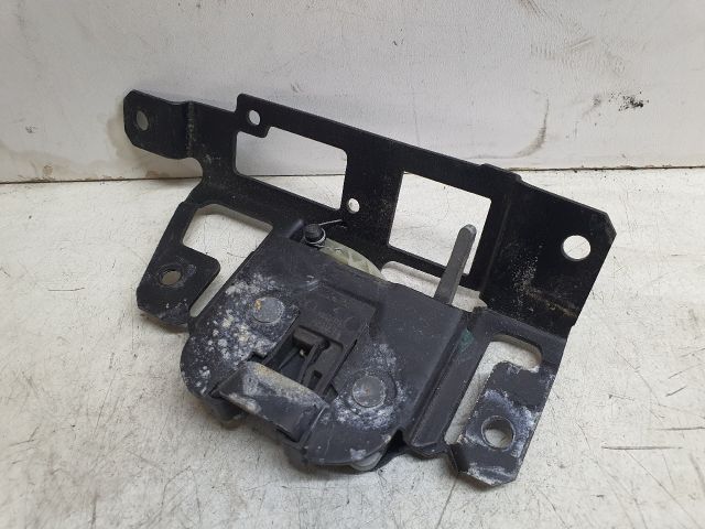 bontott BMW 3 E46 Csomagtérajtó Zárszerkezet