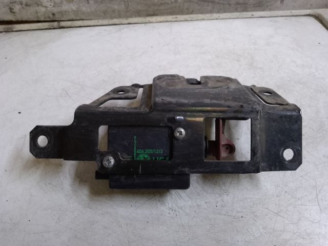 bontott BMW 3 E46 Csomagtérajtó Zárszerkezet