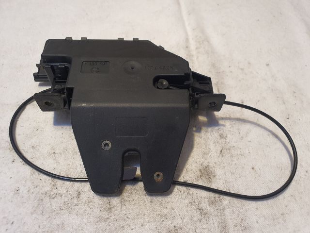 bontott BMW 3 E46 Csomagtérajtó Zárszerkezet