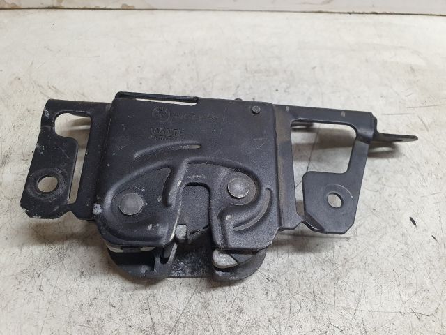 bontott BMW 3 E46 Csomagtérajtó Zárszerkezet