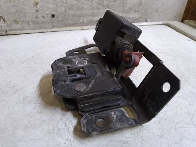 bontott BMW 3 E46 Csomagtérajtó Zárszerkezet