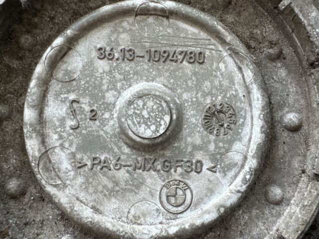 bontott BMW 3 E46 Dísztárcsa (1 db)