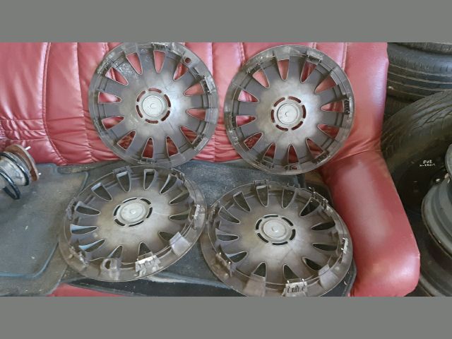 bontott BMW 3 E46 Dísztárcsa Szett