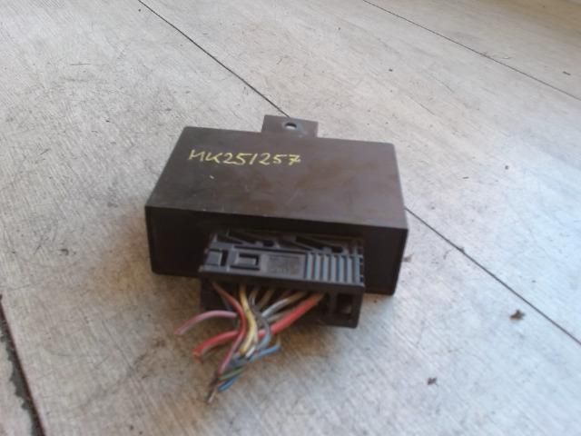 bontott BMW 3 E46 Elektronika (Magában)