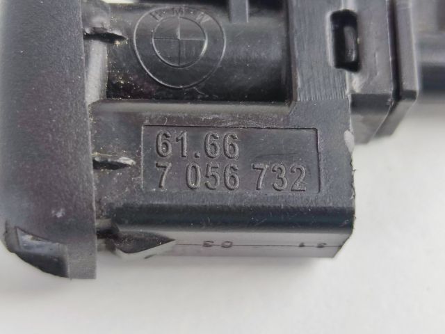 bontott BMW 3 E46 Első Ablakmosó Fúvóka