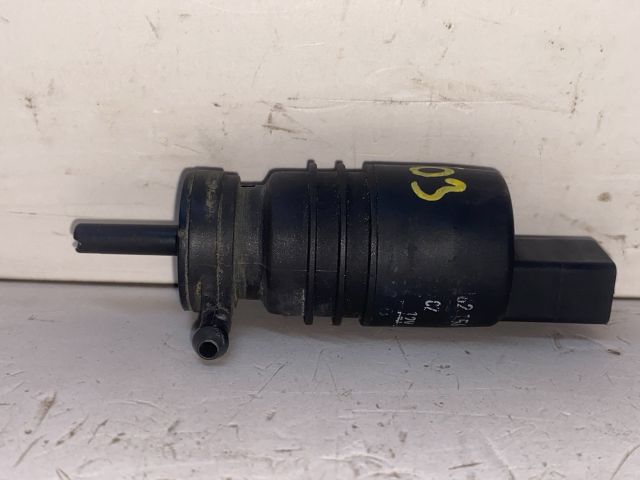 bontott BMW 3 E46 Első Ablakmosó Szivattyú