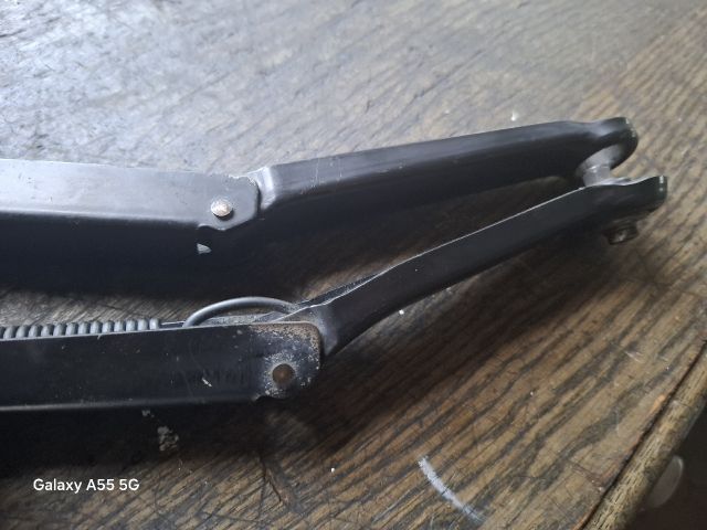 bontott BMW 3 E46 Első Ablaktörlő Kar