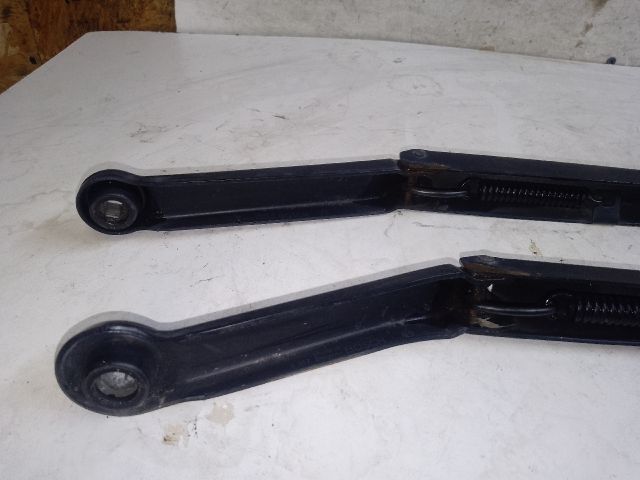 bontott BMW 3 E46 Első Ablaktörlő Kar