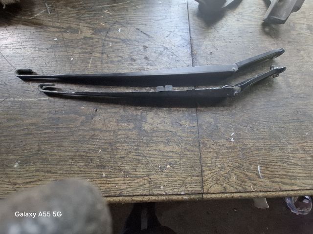 bontott BMW 3 E46 Első Ablaktörlő Kar