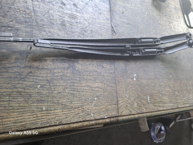 bontott BMW 3 E46 Első Ablaktörlő Kar