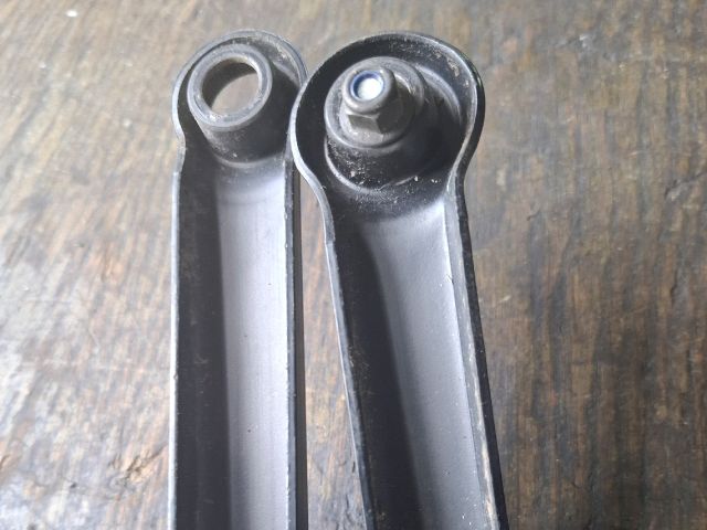 bontott BMW 3 E46 Első Ablaktörlő Kar