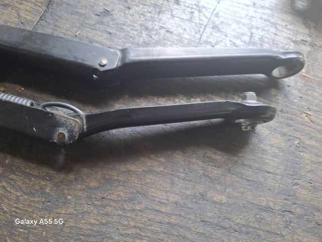 bontott BMW 3 E46 Első Ablaktörlő Kar