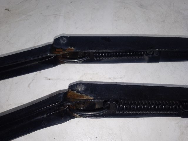 bontott BMW 3 E46 Első Ablaktörlő Kar