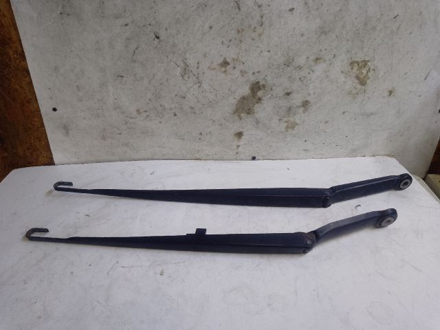 bontott BMW 3 E46 Első Ablaktörlő Kar