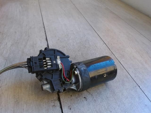 bontott BMW 3 E46 Első Ablaktörlő Motor