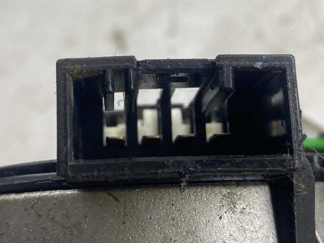 bontott BMW 3 E46 Első Ablaktörlő Motor