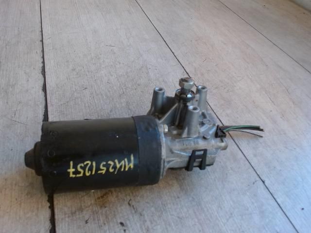 bontott BMW 3 E46 Első Ablaktörlő Motor