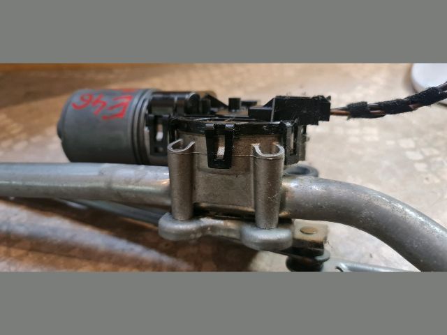 bontott BMW 3 E46 Első Ablaktörlő Szerkezet Motorral