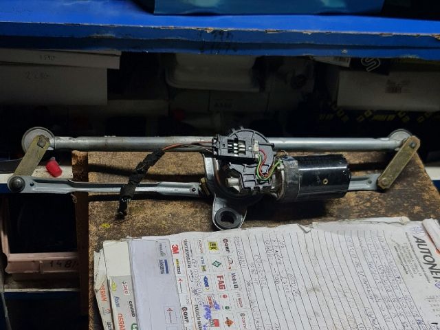 bontott BMW 3 E46 Első Ablaktörlő Szerkezet