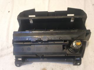 bontott BMW 3 E46 Első Hamutartó