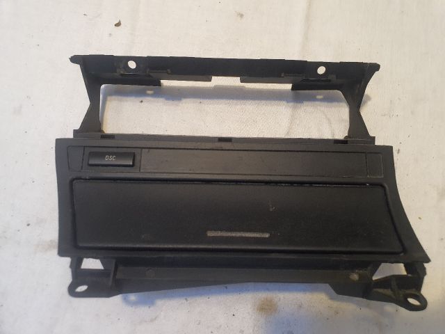 bontott BMW 3 E46 Első Hamutartó