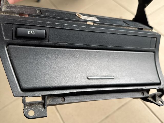 bontott BMW 3 E46 Első Hamutartó