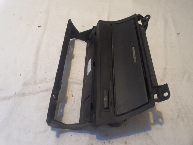 bontott BMW 3 E46 Első Hamutartó