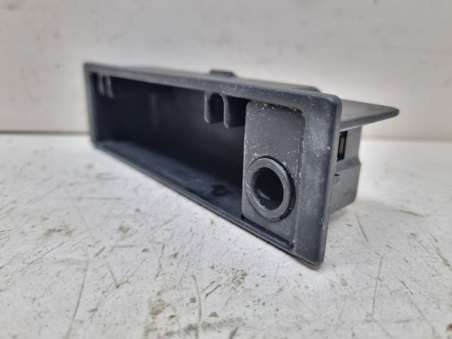 bontott BMW 3 E46 Első Hamutartó