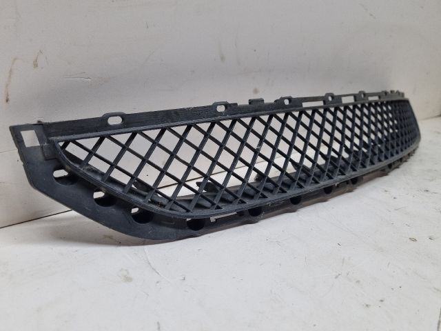 bontott BMW 3 E46 Első Lökhárító Alsó Középső Díszrács