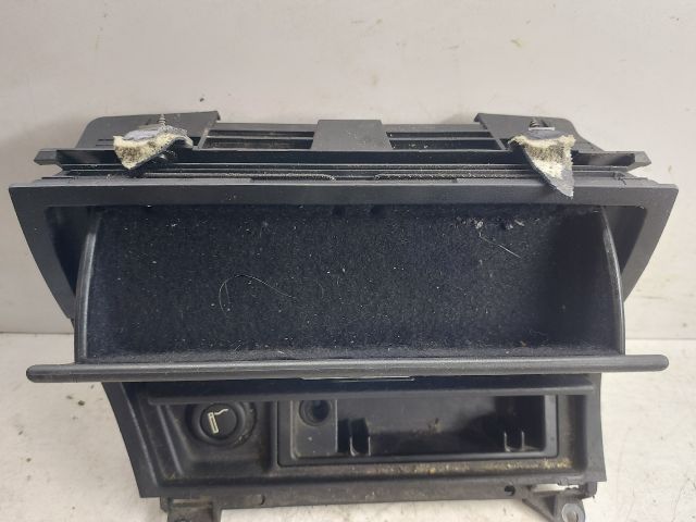 bontott BMW 3 E46 Első Tároló Rekesz