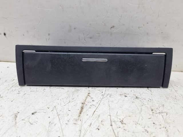 bontott BMW 3 E46 Első Tároló Rekesz