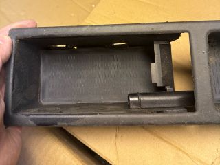 bontott BMW 3 E46 Első Tároló Rekesz