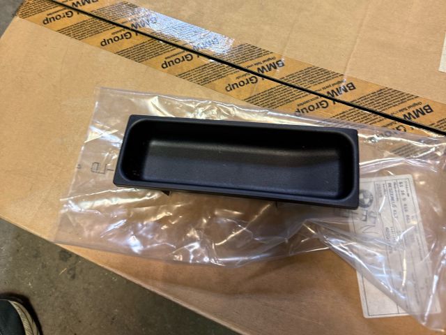 bontott BMW 3 E46 Első Tároló Rekesz