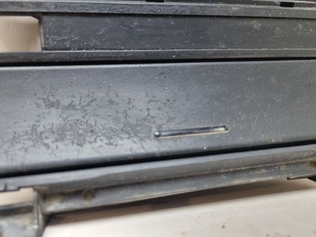 bontott BMW 3 E46 Első Tároló Rekesz