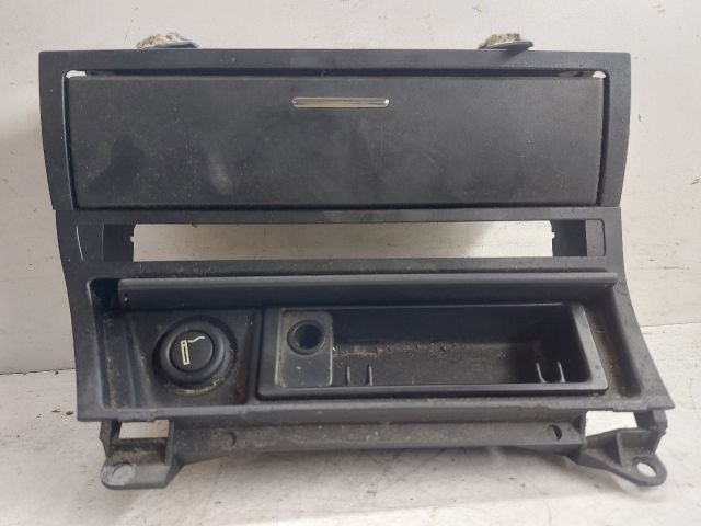 bontott BMW 3 E46 Első Tároló Rekesz