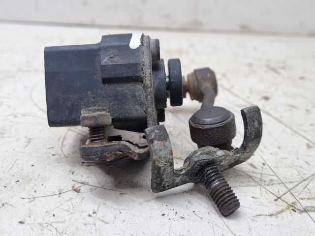 bontott BMW 3 E46 Első Xenon Szintszabályzó Jeladó