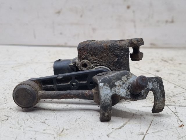 bontott BMW 3 E46 Első Xenon Szintszabályzó Jeladó