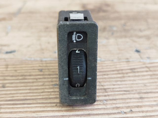 bontott BMW 3 E46 Fényszórómagasság Állító Kapcsoló