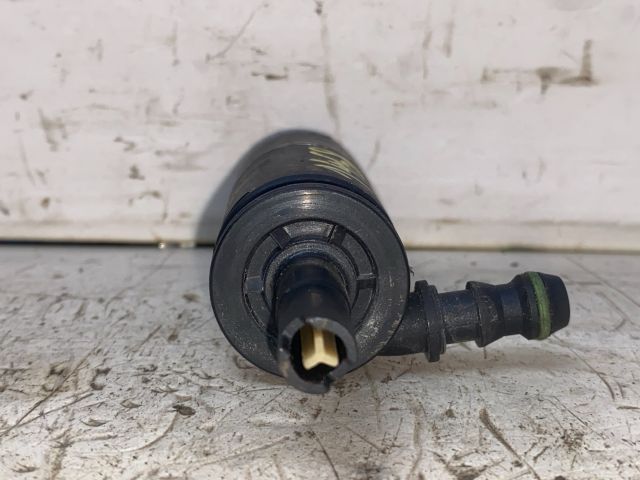 bontott BMW 3 E46 Fényszórómosó Szivattyú